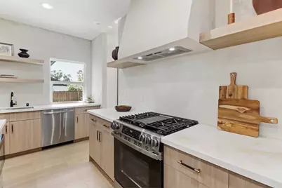 710 Hillcrest Avenue, Roseville, CA 95678 - Photo 24
