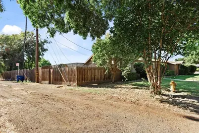 1008 Phelps Avenue, Modesto, CA 95350 - Photo 22