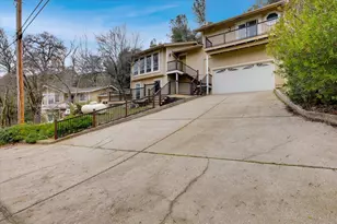 18864 Jayhawk Dr, Penn Valley, CA 95946 - Photo 2