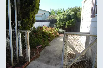 E Yosemite Avenue #143, Manteca, CA 95336 - Photo 22