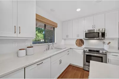 1128 Commons Drive, Sacramento, CA 95825 - Photo 10