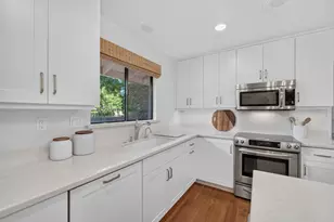 1128 Commons Dr, Sacramento, CA 95825 - Photo 10