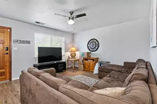 6204 Dewar Way, North Highlands, CA 95660 - Photo 12