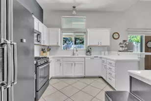 907 Wildbrook Ct, Galt, CA 95632 - Photo 4