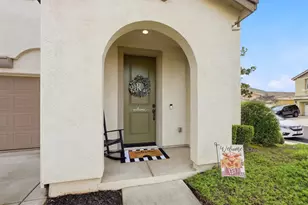 9817 Carico Way, Elk Grove, CA 95757 - Photo 4
