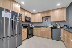 7480 W Meadowlark Ct, Winton, CA 95388 - Photo 10