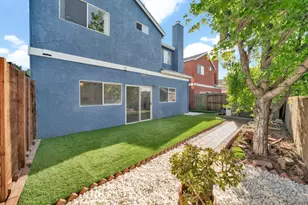 5045 N Laguna Dr, Sacramento, CA 95823 - Photo 4