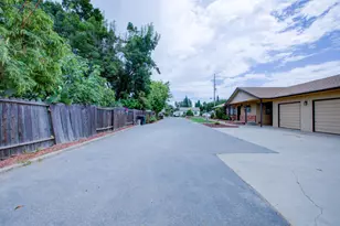 1729 Beverly Dr, Modesto, CA 95358 - Photo 14