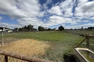1729 Beverly Dr, Modesto, CA 95358 - Photo 24