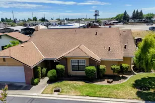 2174 Garden Cir Dr, Manteca, CA 95336 - Photo 2