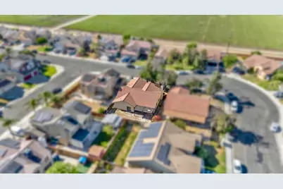 528 Burgundy Street, Los Banos, CA 93635 - Photo 42