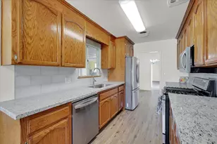 248 S Lawrence Ave, Yuba City, CA 95991 - Photo 12