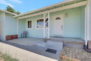 248 S Lawrence Ave, Yuba City, CA 95991 - Photo 2