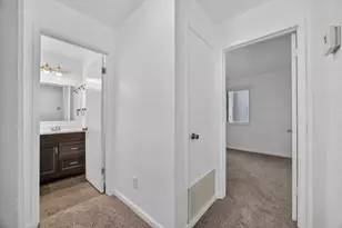 9131 Newhall Dr, Sacramento, CA 95826 - Photo 20