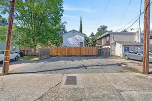 2423 L St, Sacramento, CA 95816 - Photo 6