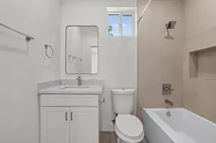 2423 L St, Sacramento, CA 95816 - Photo 12
