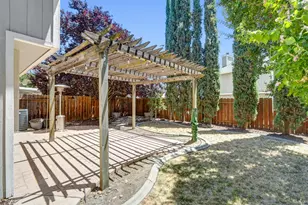 6932 Springmont Dr, Elk Grove, CA 95758 - Photo 40