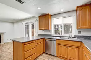 6932 Springmont Dr, Elk Grove, CA 95758 - Photo 22