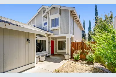 6932 Springmont Drive, Elk Grove, CA 95758 - Photo 2