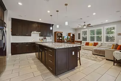 185 Jubilee Lane, Lodi, CA 95242 - Photo 2