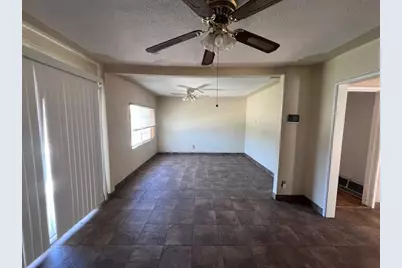 1217 Woodman Way, Modesto, CA 95350 - Photo 38