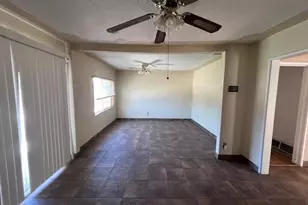 1217 Woodman Way, Modesto, CA 95350 - Photo 38