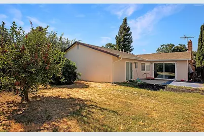 7524 McTavish Circle, Sacramento, CA 95828 - Photo 4