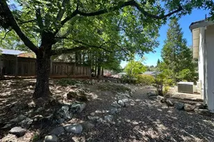 2720 Sandhurst Dr, Cameron Park, CA 95682 - Photo 28