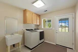 11220 N Golfview Rd, Lodi, CA 95240 - Photo 40