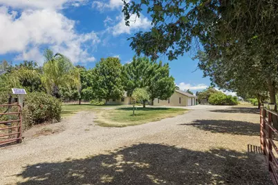 11220 N Golfview Road, Lodi, CA 95240 - Photo 6