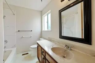 10675 E Peltier Rd, Acampo, CA 95220 - Photo 40