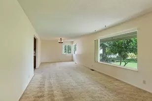 10675 E Peltier Rd, Acampo, CA 95220 - Photo 14