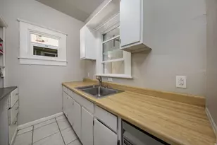 625 W Poplar St, Stockton, CA 95203 - Photo 22