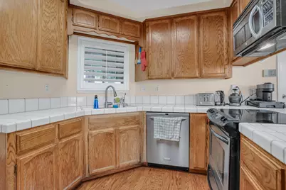 2504 Crosswood Way, Modesto, CA 95355 - Photo 8
