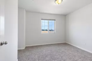 8167 Weeping Willow Ln, Sacramento, CA 95828 - Photo 24