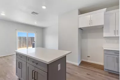 8167 Weeping Willow Lane, Sacramento, CA 95828 - Photo 8