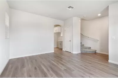 8167 Weeping Willow Lane, Sacramento, CA 95828 - Photo 2