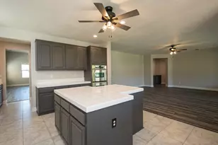 721 Gibralter Ln, Newman, CA 95360 - Photo 10