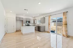 8833 Stratham Wy, Elk Grove, CA 95758 - Photo 4