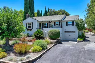 574 Peach Ln, Newcastle, CA 95658 - Photo 2