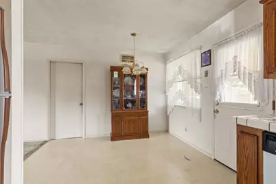 4242 Cortright Way, North Highlands, CA 95660 - Photo 4