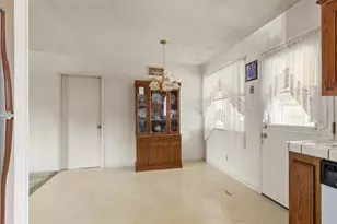 4242 Cortright Way, North Highlands, CA 95660 - Photo 4
