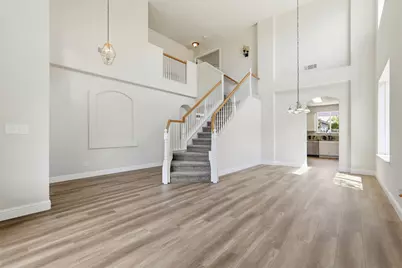2700 Screech Owl Way, Sacramento, CA 95834 - Photo 8