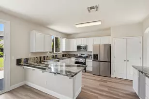 2700 Screech Owl Way, Sacramento, CA 95834 - Photo 16