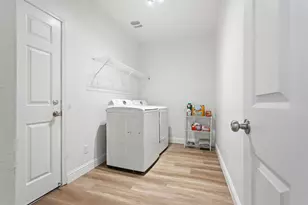 2700 Screech Owl Way, Sacramento, CA 95834 - Photo 40