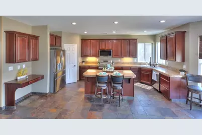 6801 Varni Way, Hughson, CA 95326 - Photo 2