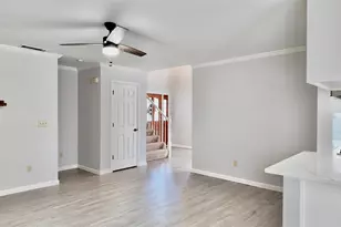 102 Davis Ct, Roseville, CA 95678 - Photo 6