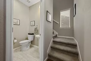 3041 Village Center Dr, Roseville, CA 95747 - Photo 16
