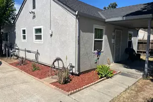 703 Flower St, Turlock, CA 95380 - Photo 1