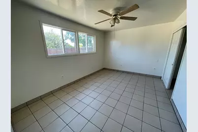 703 Flower Street, Turlock, CA 95380 - Photo 8